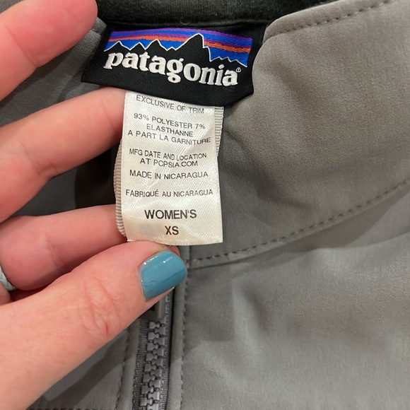 Patagonia fleece lined shell. Women’s size XS. - Picture 2 of 4